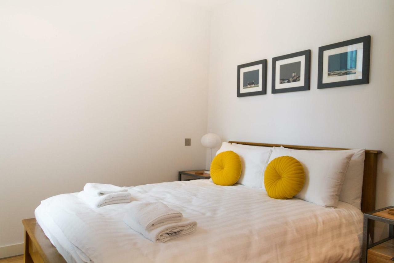 2 Bed Apartment At Quartermile Edimburgo Esterno foto